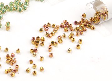 三角珠10/0 (TR10)