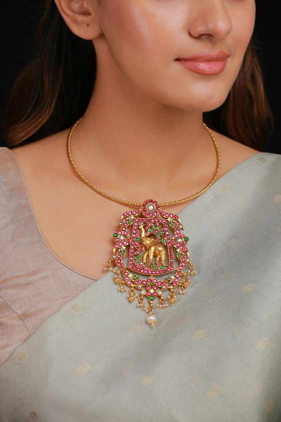 Gold Pendant Designs