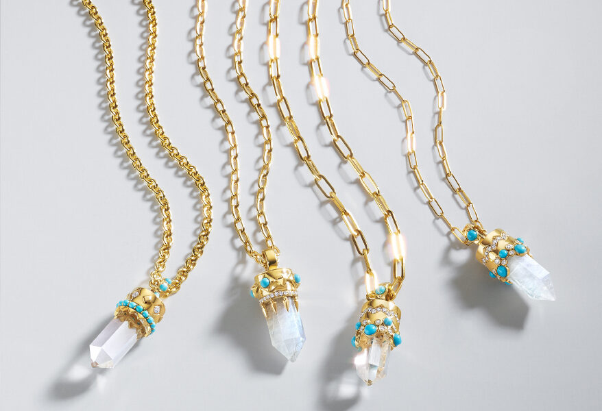 Karina Brez 为 Cowgirl LUV 系列呈现水晶吊坠