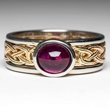 我回来了！ 对珠宝商有何建议，或者如何找到当地珠宝商定制一枚受此启发的铂金和白金戒指？ 男士手链 6 毫米，尺寸 7