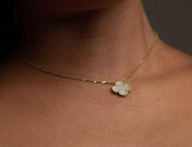 这到底是哪一款 Van Cleef 项链？