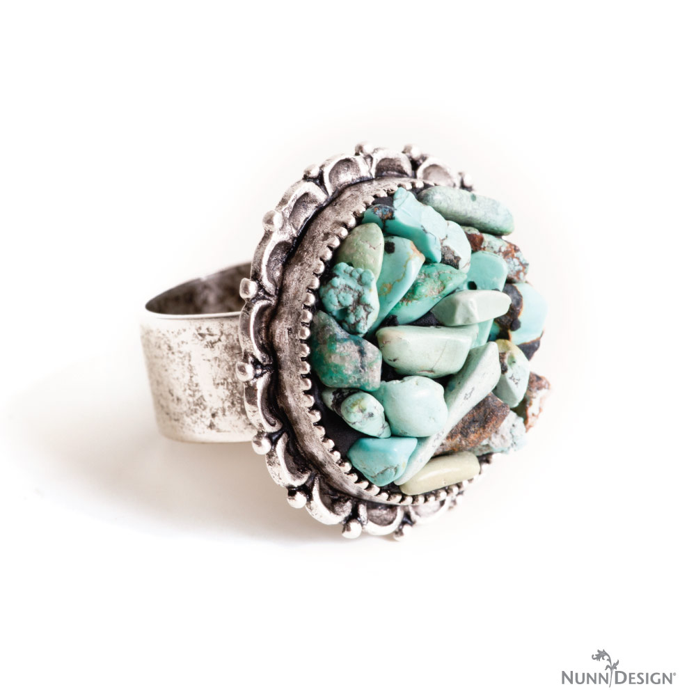 用镶嵌宝石创造独特的珠宝