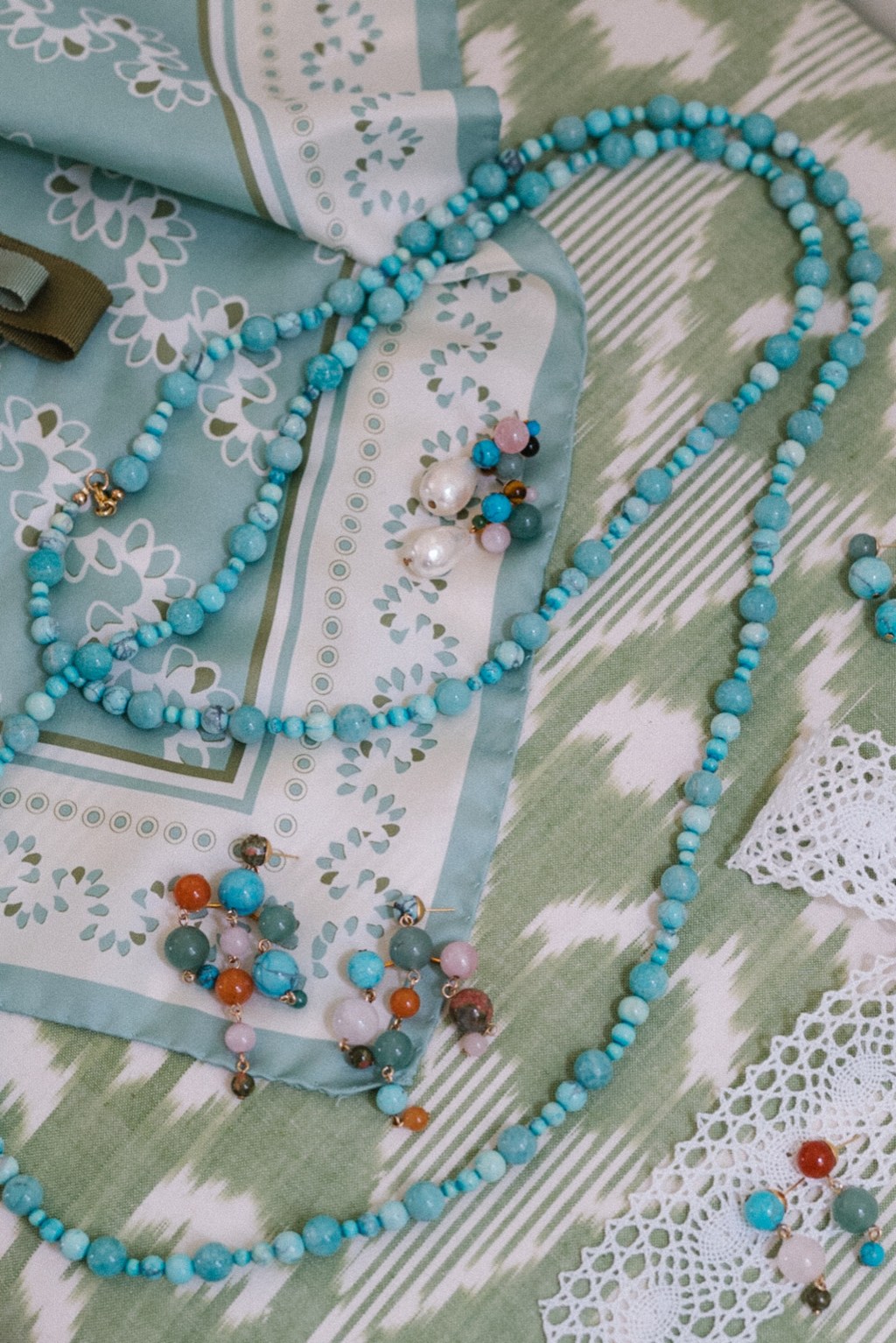 詹妮弗·贝尔 (Jennifer Behr) 与朱莉娅·贝罗茨海默 (Julia Berolzheimer) 合作