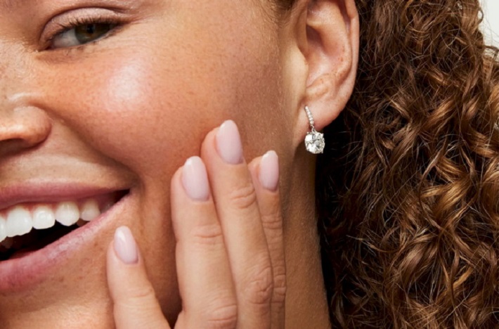 Lightbox Slashes Prices to $500 a Carat