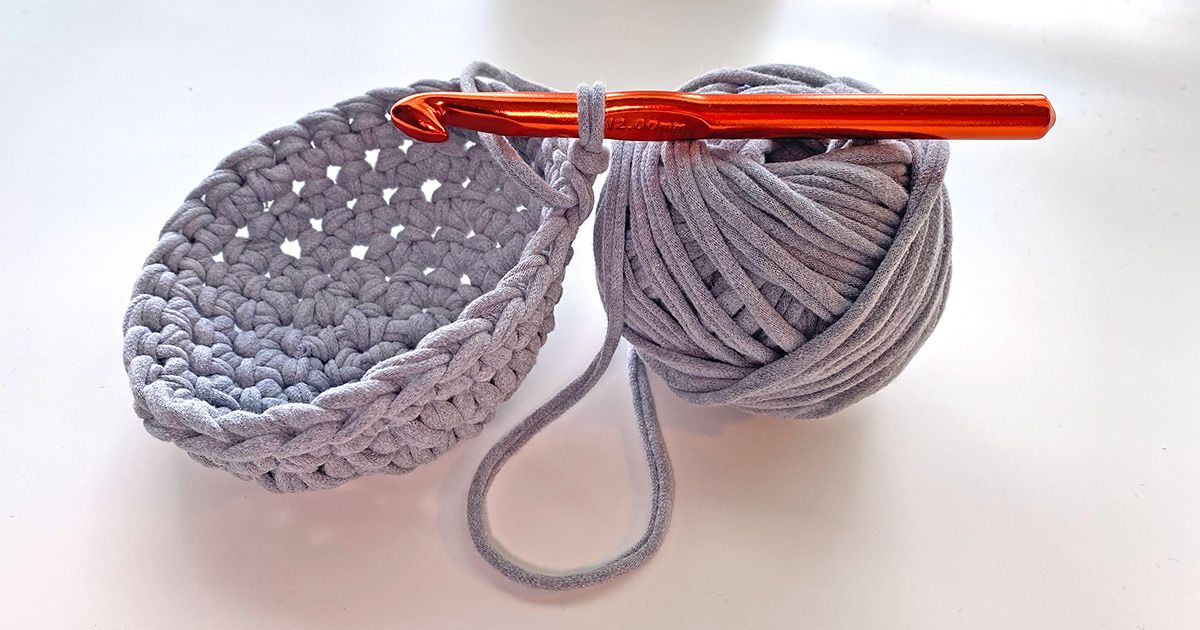 Crocheting with T-shirt yarn
