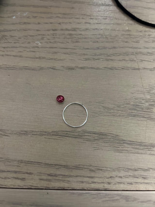 求助，边框坏了！！！