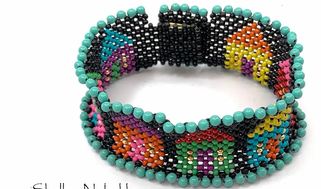 SturdyGirlDesigns / Jewel Decoration 的精美刺绣手链和手镯