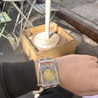 从头开始制作的新款棕色包手表。 你觉得脸怎么样？