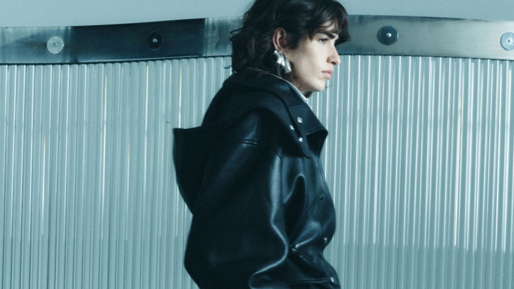 ALC Resort 2025 秀场、时装秀和成衣系列回顾