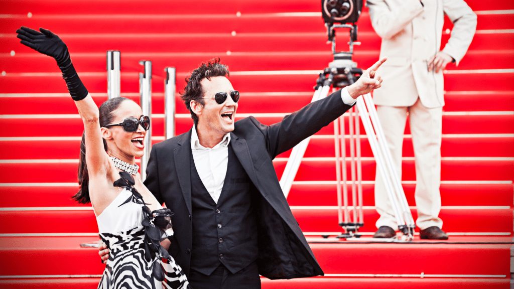 比较名人订婚戒指 | 价格范围