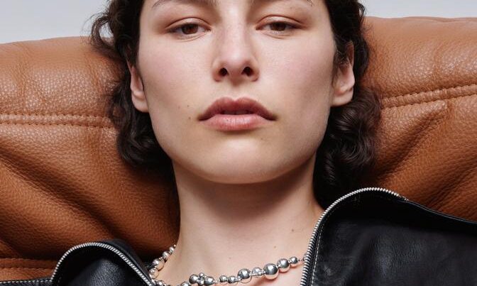 Georg Jensen 为 Moonlight Grapes 系列增添新图案