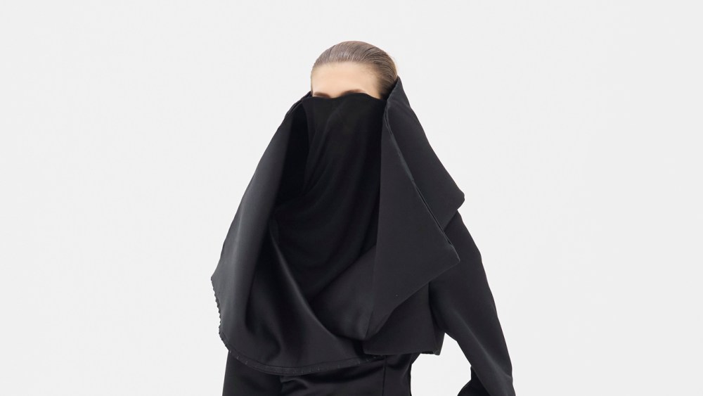 Nicolas Di Felice 设计的 Jean Paul Gaultier 2024 年秋季时装秀、时装秀和系列回顾：钩扣。