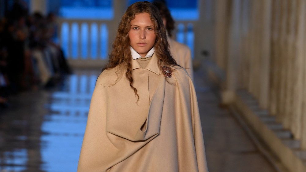 Max Mara Resort 2025：从威尼斯东部出发