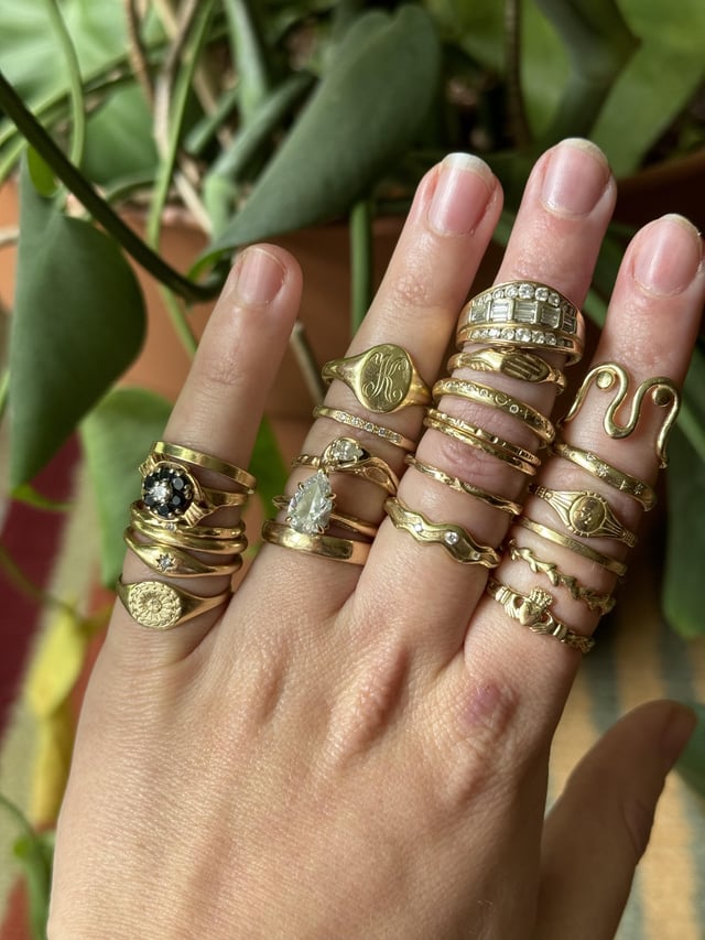 我的骄傲和喜悦，我的黄金戒指收藏:)