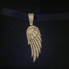 出售 2.37 克拉实心 14k 金冰箱羽毛钻石吊坠