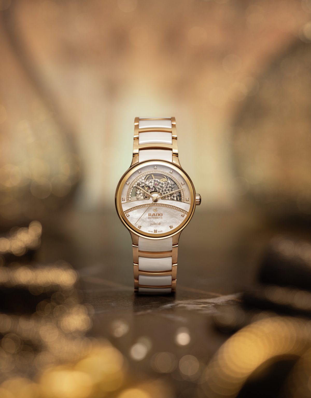 RADO 瑞士雷达表 CENTRIX 开放式心形系列以桥梁为灵感，演绎爱的颂歌