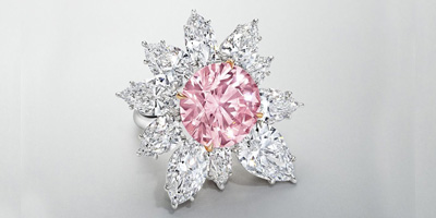 顶级品质浓粉色钻石售价 1,820 万美元