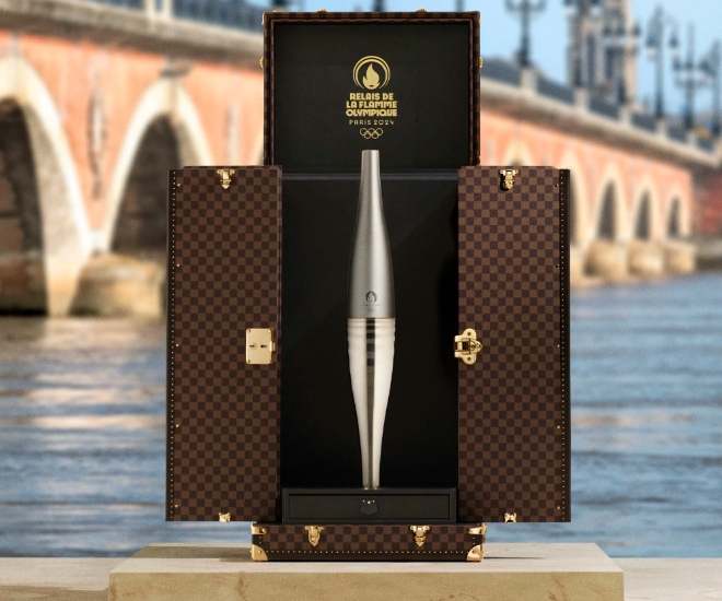 穿着路易威登旅行时获得的奥运会胜利