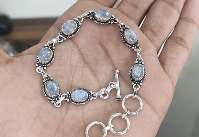 有谁知道在哪里可以找到这样的空白设置？