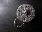 精美的维京银胸针，由 Birka 手工制作，采用古代方法重新制作