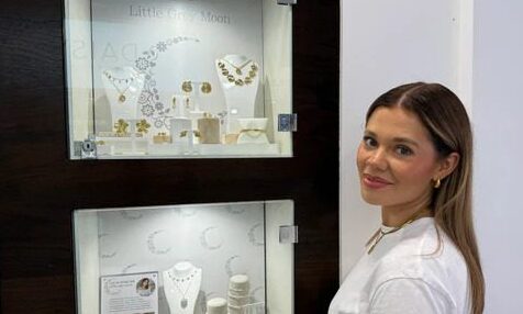 Little Grey Moon 将在 Mococo 弗林特郡商店推出