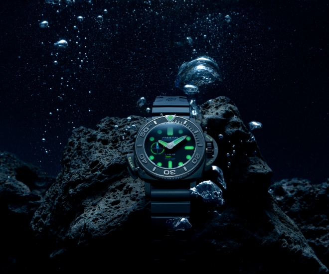 沛纳海 Submersible Elux LAB-ID PAM01800 是机械创新的奇迹