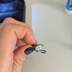 帮助！订婚戒指上的黑铑一天后就会褪色