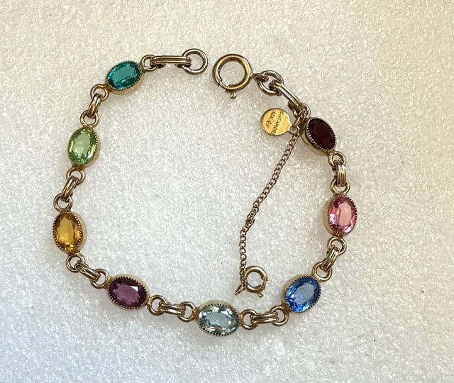 我正在找这个手链！！