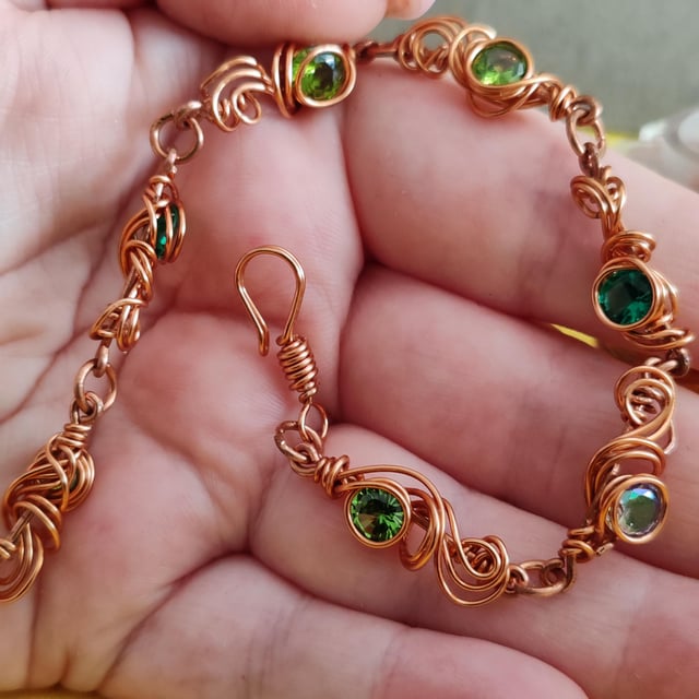 铜和水晶手链