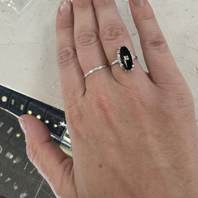 属于我曾祖母的玛瑙装饰艺术戒指