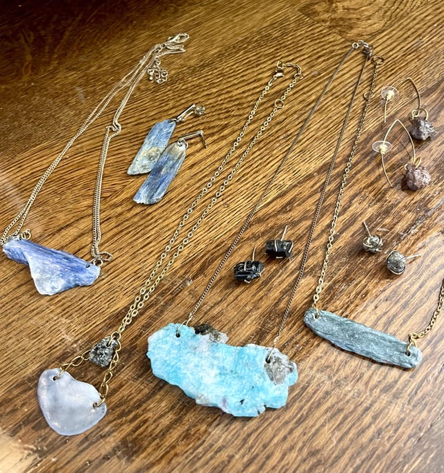 在珠宝制作中使用环氧树脂来保护金属？