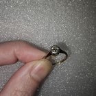 谁能帮我鉴定一下这枚戒指吗？