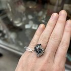 这个戒指可以调整大小吗？