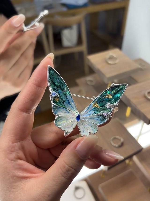 如果有人想要一枚我自己做的胸针