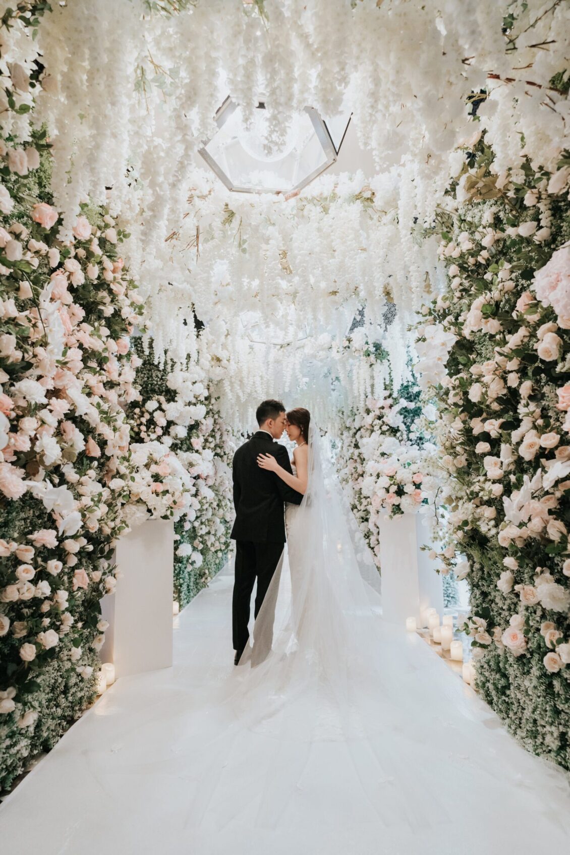 香港瑰丽酒店的 3D 花卉婚礼 ~ WedLuxe Media