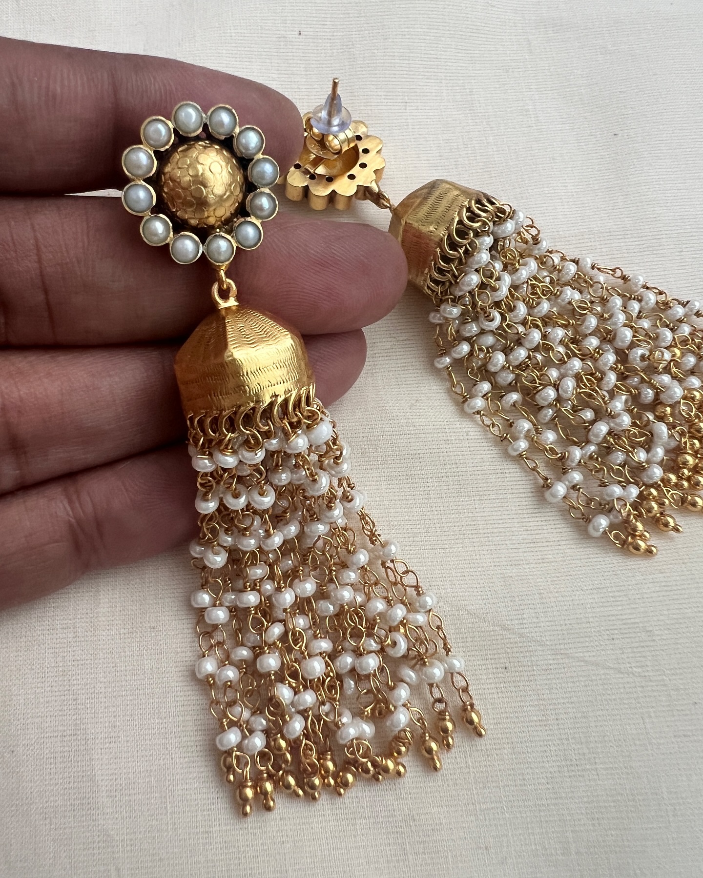 Gold Antique Emerald Stones Necklace From 'Pavithra Jewels'
