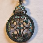 我正在寻找有关这条项链的信息