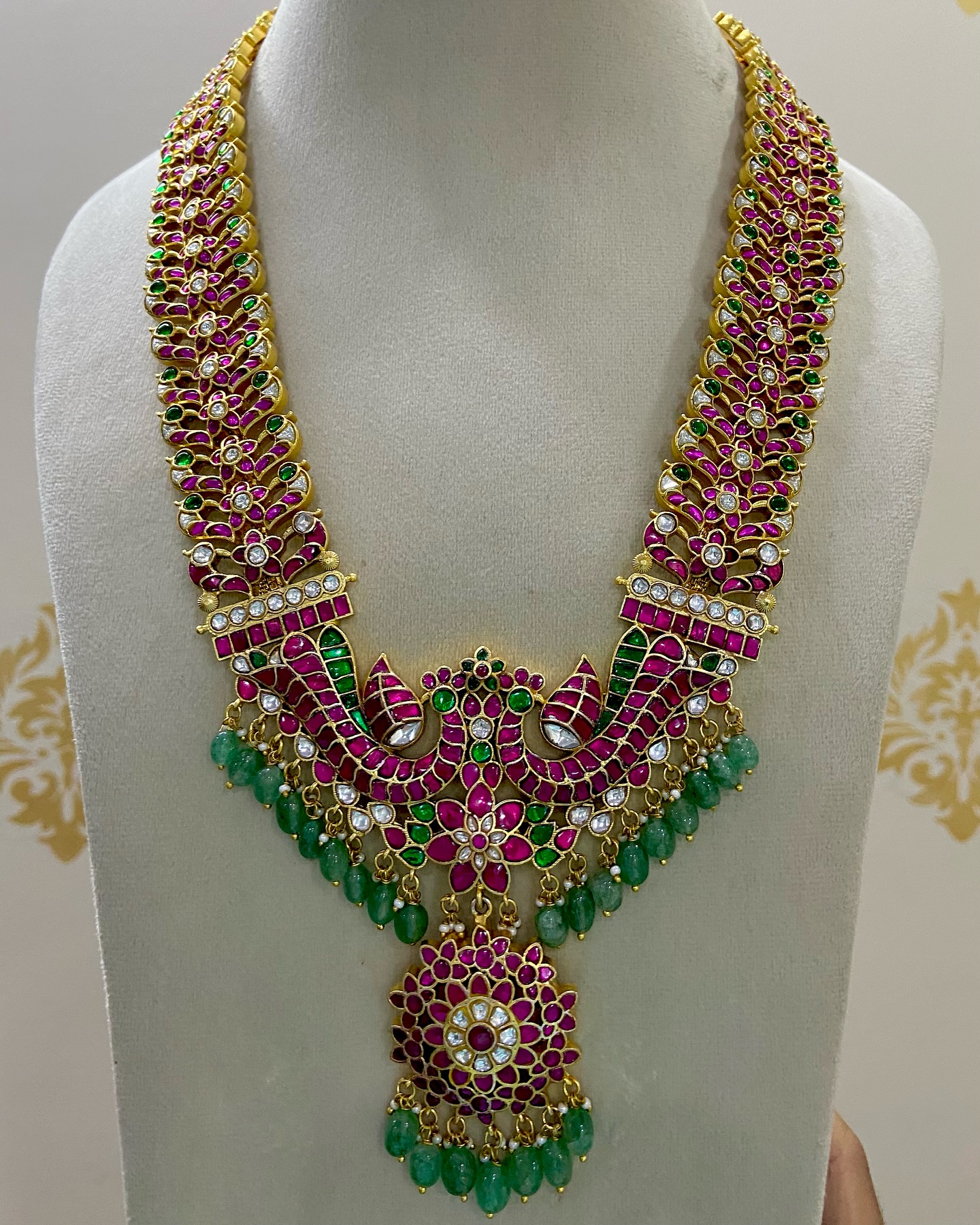 Gold Antique Emerald Stones Necklace From 'Pavithra Jewels'