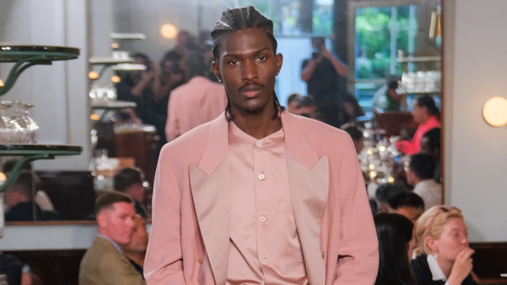 Todd Snyder 前往法国里维埃拉拍摄 2025 年春季系列