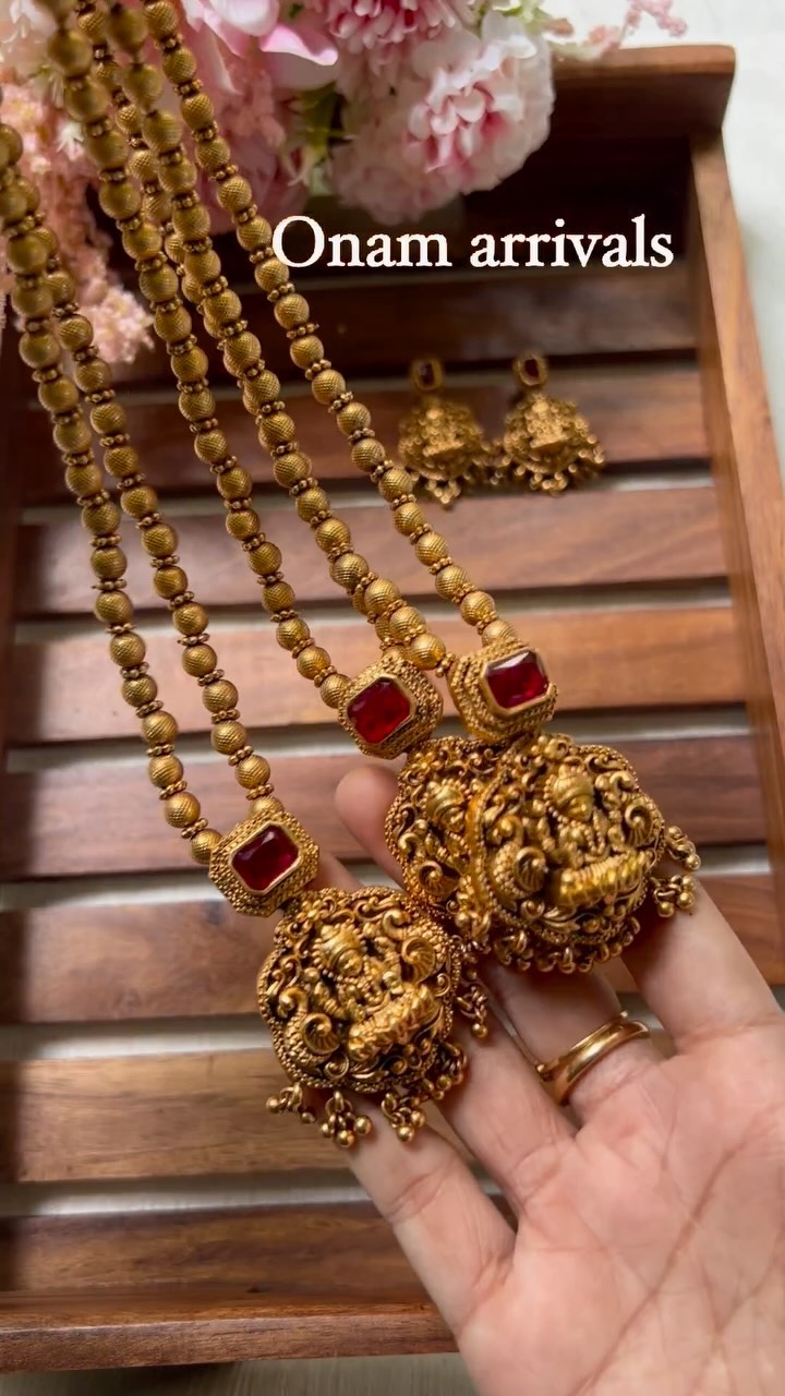 Traditional Imitation Necklace From