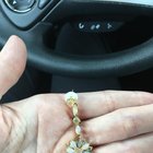 可能染色的蛋白石 – 如何去除灰色污渍？