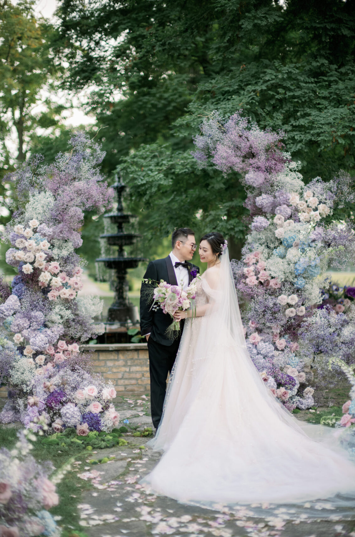 Lune 1860 举办一场值得夏日夜晚的迷人婚礼 ~ WedLuxe Media