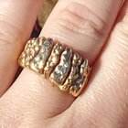 我需要帮助寻找我曾祖母丢失的戒指的复制品