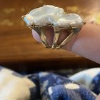 帮助评估/确定这枚珍珠戒指的年代