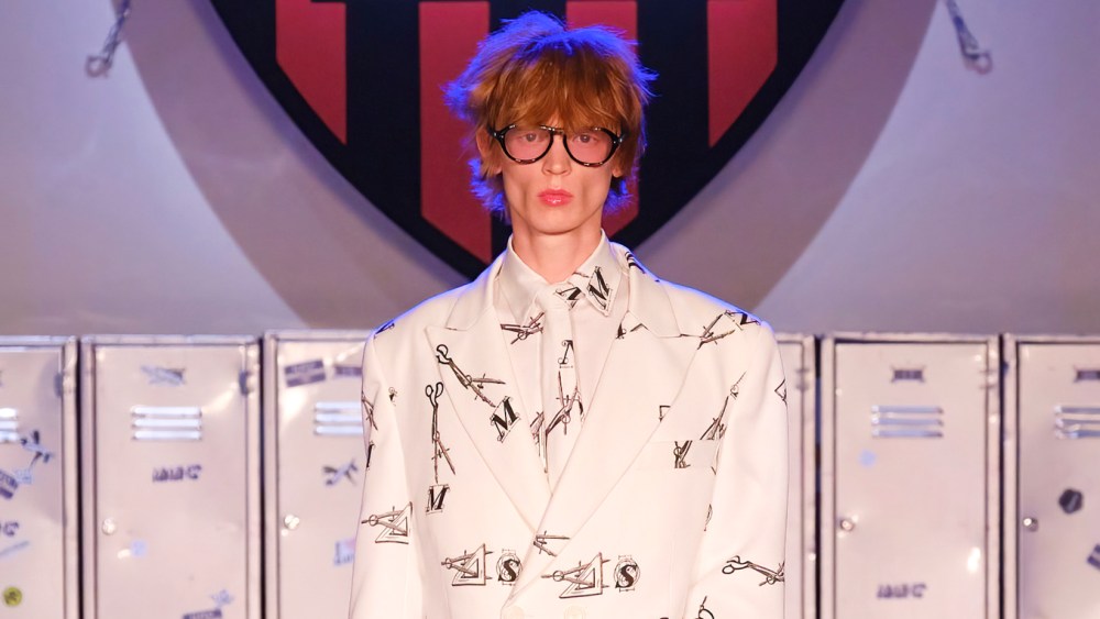 时装秀及 Mains 2025 春季成衣系列回顾