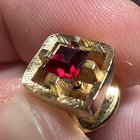 我正在寻找黄金中潜在红宝石的预评估想法。