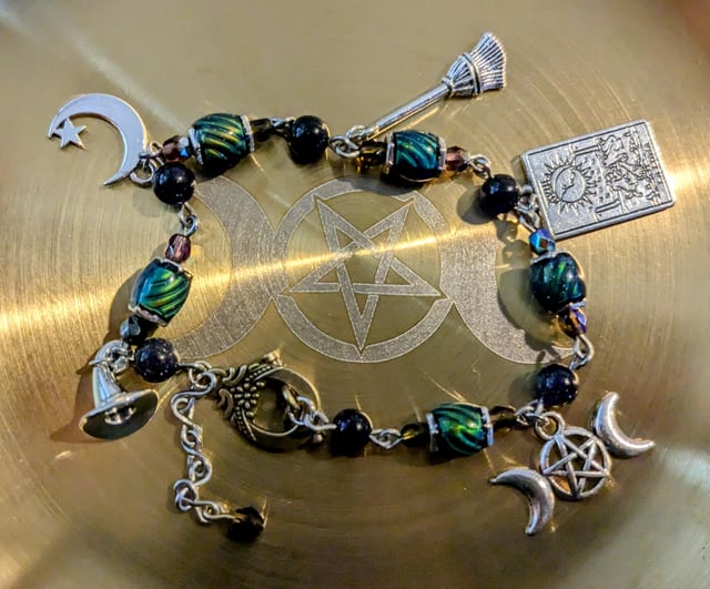 我找到了心情戒指珠子并且不得不用它们做一些东西