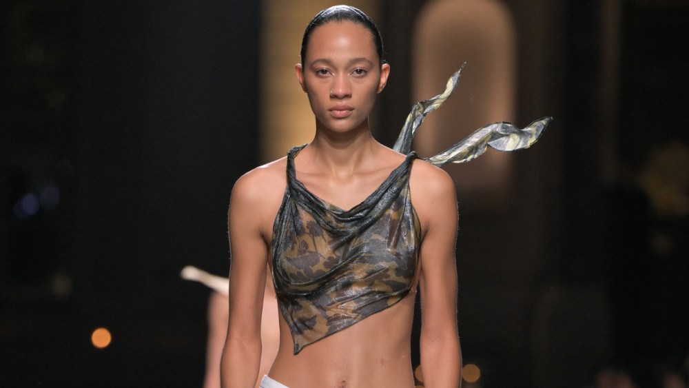 维多利亚·贝克汉姆 (Victoria Beckham) 2025 年春季秀、时装秀和成衣系列回顾