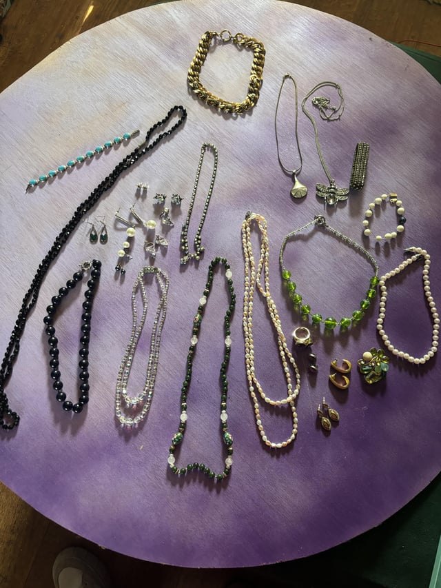 过去几个月我发现的一些我最喜欢的旧东西。我的收藏越来越多。