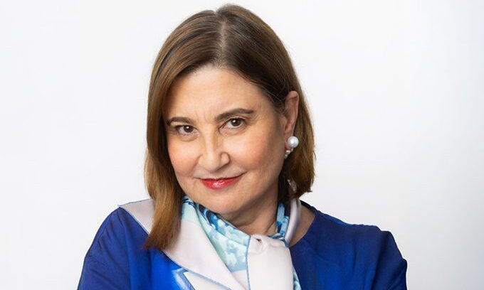 佩吉·格罗斯 (Peggy Gross) 离开阿萨耶尔 (Asayel)专注珠宝